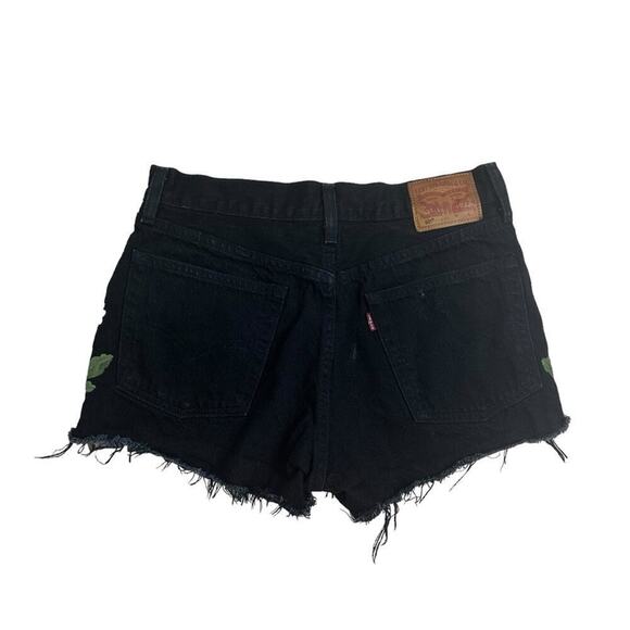 Levi’s Jean Shorts Embroidered Floral Boho Black Denim Cut Offs Cotton Size 27 - Picture 3 of 6